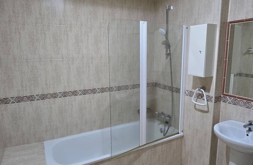 El Espinar Hostel | Hostal La Cigüeña