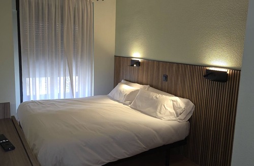 El Espinar Hostel | Hostal La Cigüeña