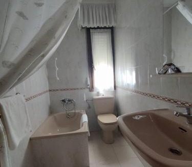 Mieses Hotel | Hostal La Parrilla