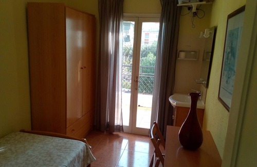 Segur de Calafell Hostel | Hostal Lleida