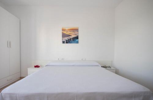Es Pujols House | Hostal Mayans