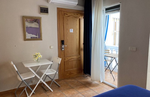 Pedregalejo Hostel | Hostal Moscatel