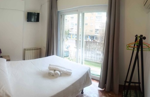Camino de Ronda Hostel | Hostal Nevot