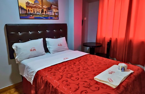 San Martin de Porres Hotel | HOSTAL PARIS 1