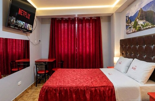 San Martin de Porres Hostel | HOSTAL PARIS 1