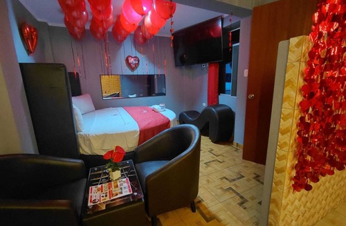San Martin de Porres Hostel | HOSTAL PARIS 1