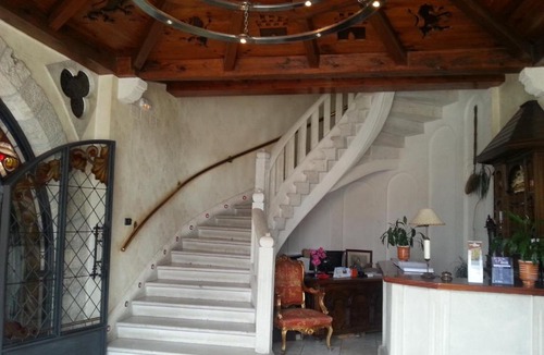 Olmillos de Sasamon House | Hostal Restaurante El Castillo