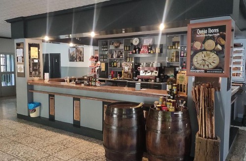 Castanar de Ibor House | Hostal Restaurante Solaire