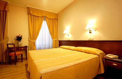 Malasana Hostel | Hostal Sil & Serranos