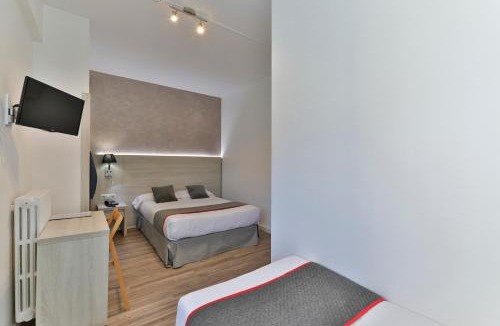 Sant Joan de Vilatorrada House | Hostal Soler