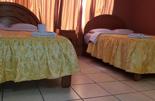 Primavera Hostel | Hostal Sol Imperial