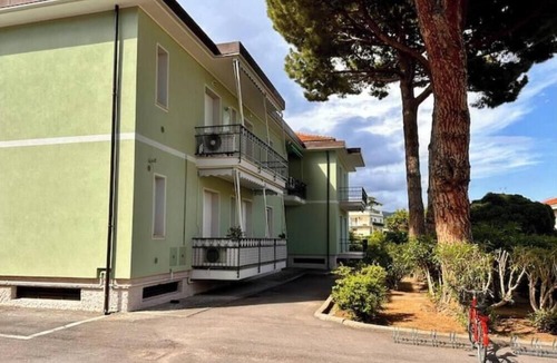 Loano Apartment | Hostdomus - Blue Wave Apartment