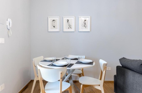 Rivoli Apartment | Hostdomus - Il Mandala