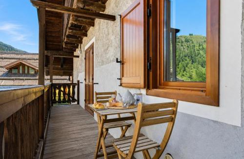 Bousson Apartment | Hostdomus - Inside Alps Suite