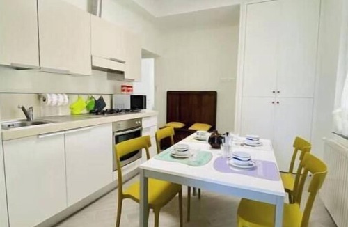 Finale Pia Apartment | Hostdomus - Three-room apartment at Dino's
