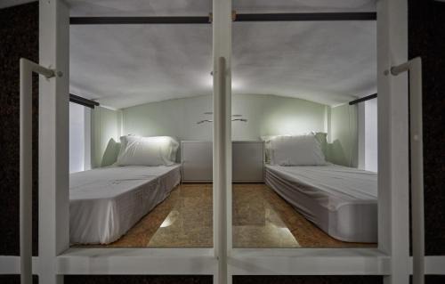Oia Hostel | Hostel 16 Oia
