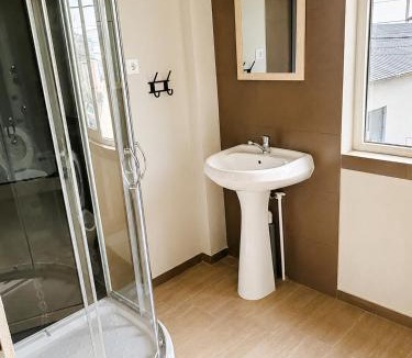 Nicolae Balcescu Hostel | Hostel BaseCamp Bacau
