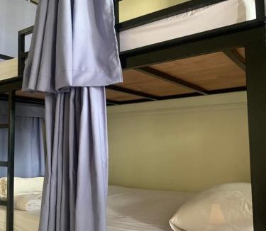 Saphli Hostel | Hostel Beach Pirates Terrace