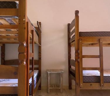 Alvorada House | Hostel Casa e Pousada Em Busca