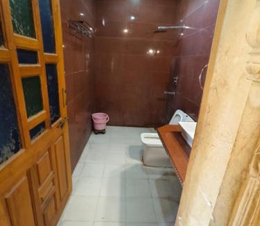 Kanoi Hostel | Hostel city views