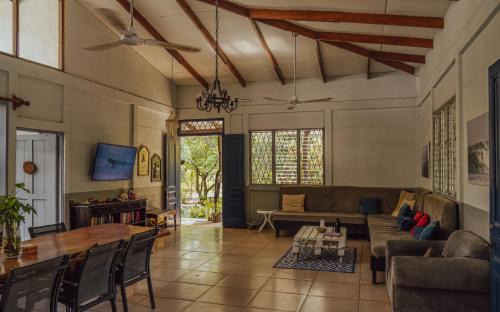 Playa Guiones House | Hostel Nosara
