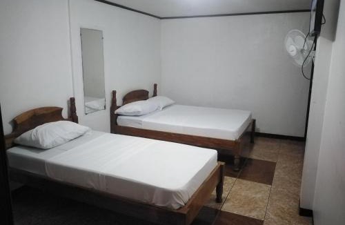 Rio Cuarto de Grecia House | Hostel Orozco - Costa Rica