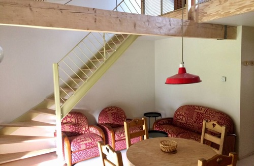 Saint-Jean-en-Royans Hotel | Hostel Quartier Libre