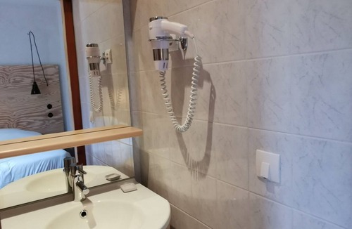 Saint-Jean-en-Royans Hotel | Hostel Quartier Libre