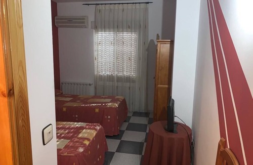 Guadahortuna House | Hostel Restaurant Leyvamar