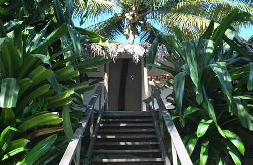 ProCab Hostel | Hostel room with shared bathroom on tropical lagoon