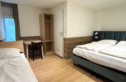 Red Light District Hostel | Hostel The Globe