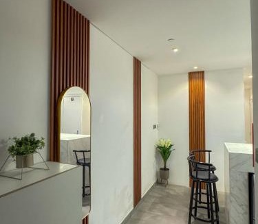 Business Bay Hostel | Hostel with Private Room Downtown Business Bay-Oval Tower