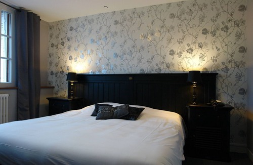 Senlis Hotel | Hostellerie de la Porte Bellon