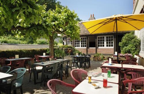 Chaumont-sur-Loire Hotel | Hostellerie Du Chateau