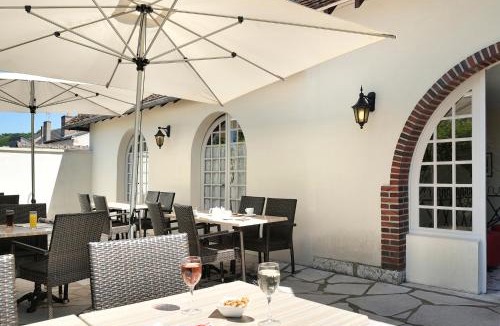Chaumont-sur-Loire Hotel | Hostellerie Du Chateau