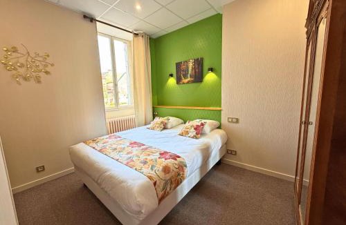 Chateauneuf Hotel | Hostellerie Du Chateau