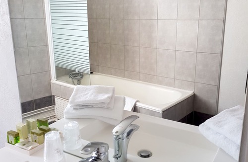 Sully-sur-Loire Hotel | Hostellerie du Grand Sully