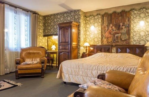 Replonges Hotel | Hostellerie Sarrasine
