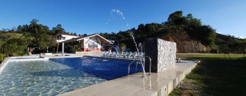 Marinilla Hotel | HOSTERÍA BRISAS DEL RÍO