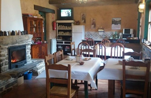 Murias de Rechivaldo Hotel | Hostería Casa Flor