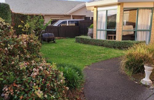 Mount Maunganui House | Hosts on the Coast - Rosberg Retreat