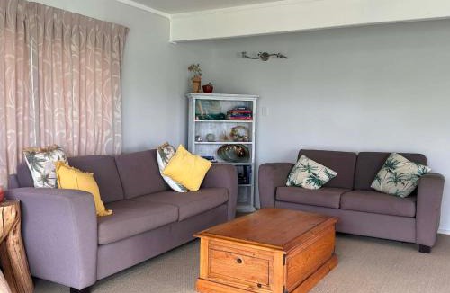 Whangamata House | Hosts on the Coast Dad's Place