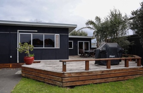 Whangamata House | Hosts on the Coast Sandy Toes on Sylvia