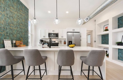 Mount Washington House | ★ HostWise Stays ★ Skyline City Views & Rooftop Bar at Mt. Washington