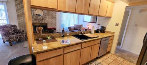 Taylor Ranch House | Hot Air Balloon Haven, King Bed, Office, Foosball, Basketball