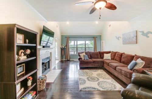 Jones Mills House | Hot Springs Riverfront Rental with Game Room and Deck!