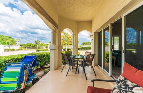 Butler Beach Condo | ~Hot Tub~2 King Beds~3 Bedrooms~Walk to Beach, Free Parking, Close to Downtown