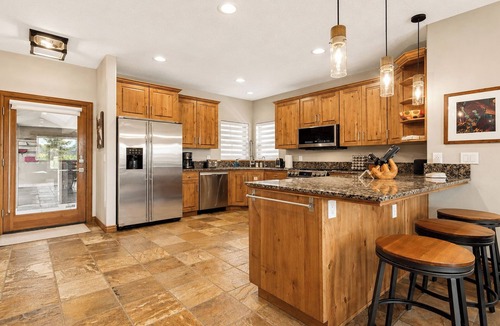 Bear Hollow Village House | Hot Tub, 2 Mi to Cabriolet Lift: Family Mtn Escape