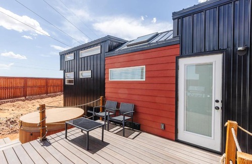 Apple Valley House | Hot Tub & BBQ Deck, Tiny Home Near Zion National Park