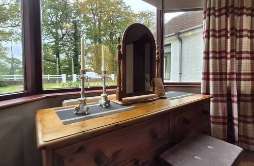 Castlewellan Cottage | Hot Tub Cottage Near Mourne Mountains | Sleeps 6 + Infants, Pet-Friendly